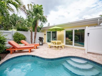 Ground Level Half Duplex with Two Bedrooms 1 Block to Beach